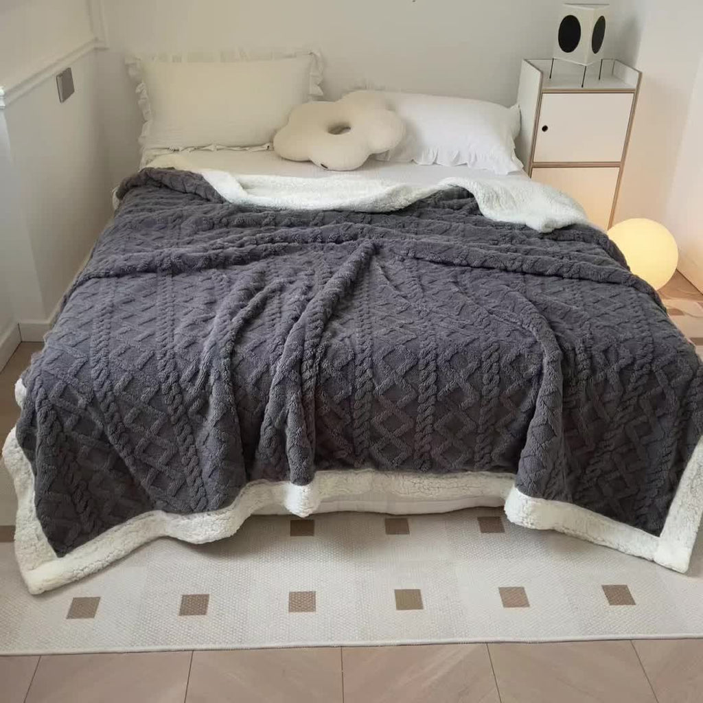 Mosrugs | CozyNest - Reversible Fleece Blanket for Fall and Winter