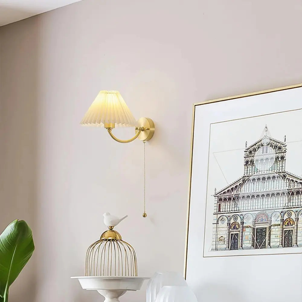 Mosrugs | GoldenAura - Elegant Wall Light