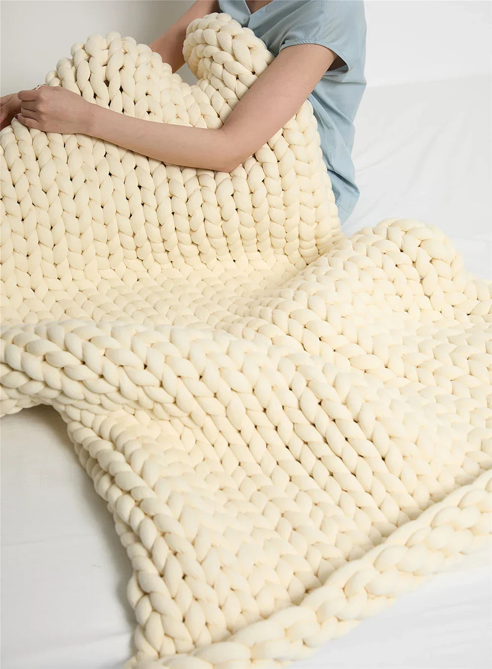 Mosrugs | Chunky Knit Handmade Weighted Throw – Ultra-Cozy & Stylish Blanket