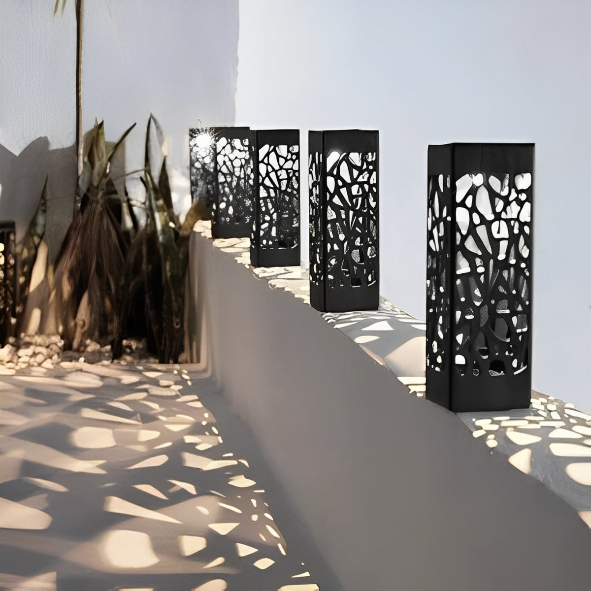 Mosrugs | Wireless Solar Garden Light Post – Outdoor LED Pathway Lighting with Auto Sensor (Waterproof & Eco-Friendly)