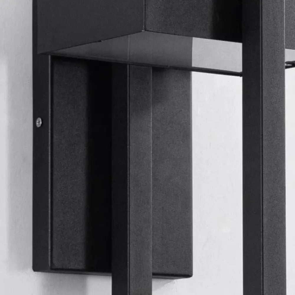 Mosrugs | AuraBright – Modern Outdoor Wall Light with Energy-Efficient LED