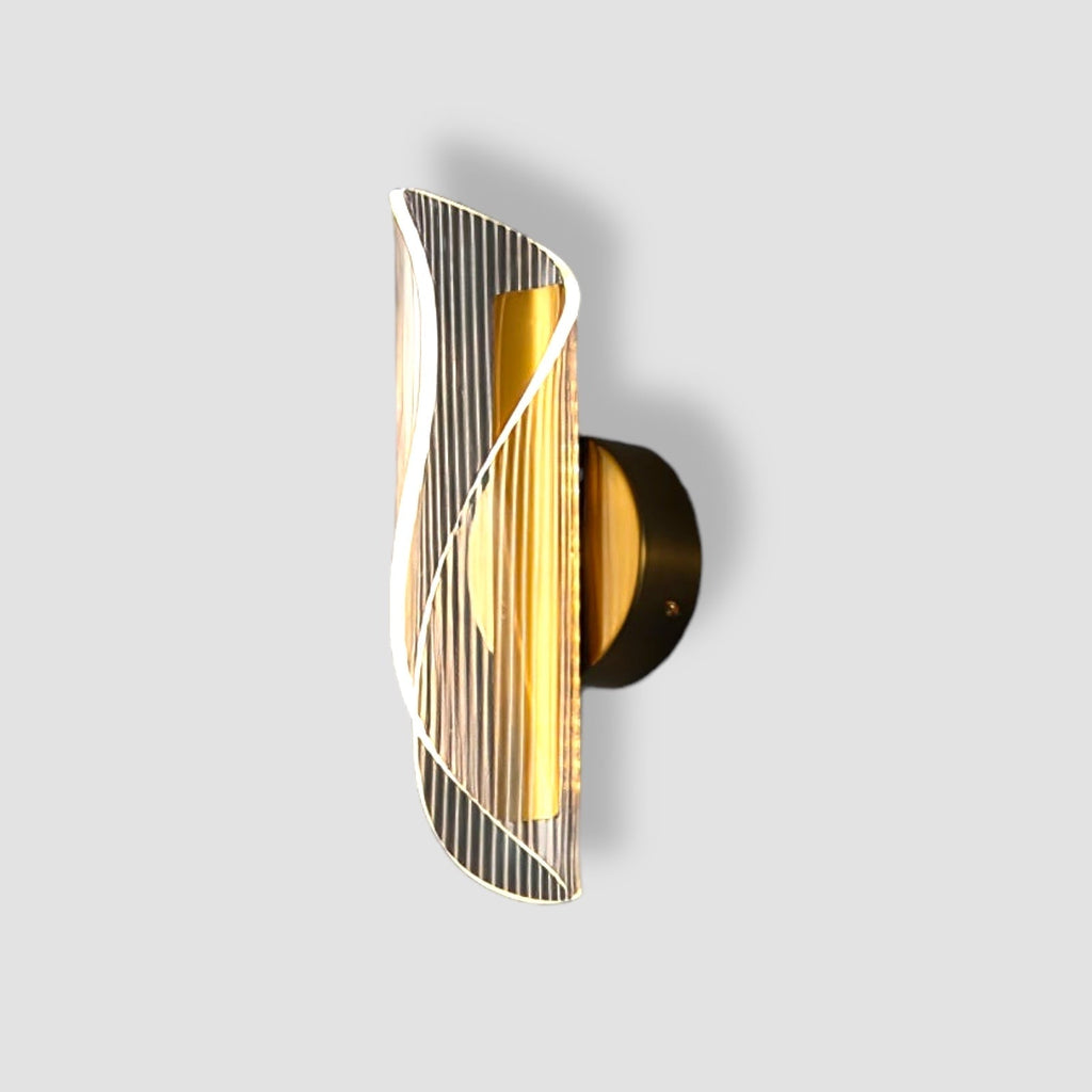Mosrugs | CrystalAura – Sparkling Crystal Wall Light for Glamorous Touch