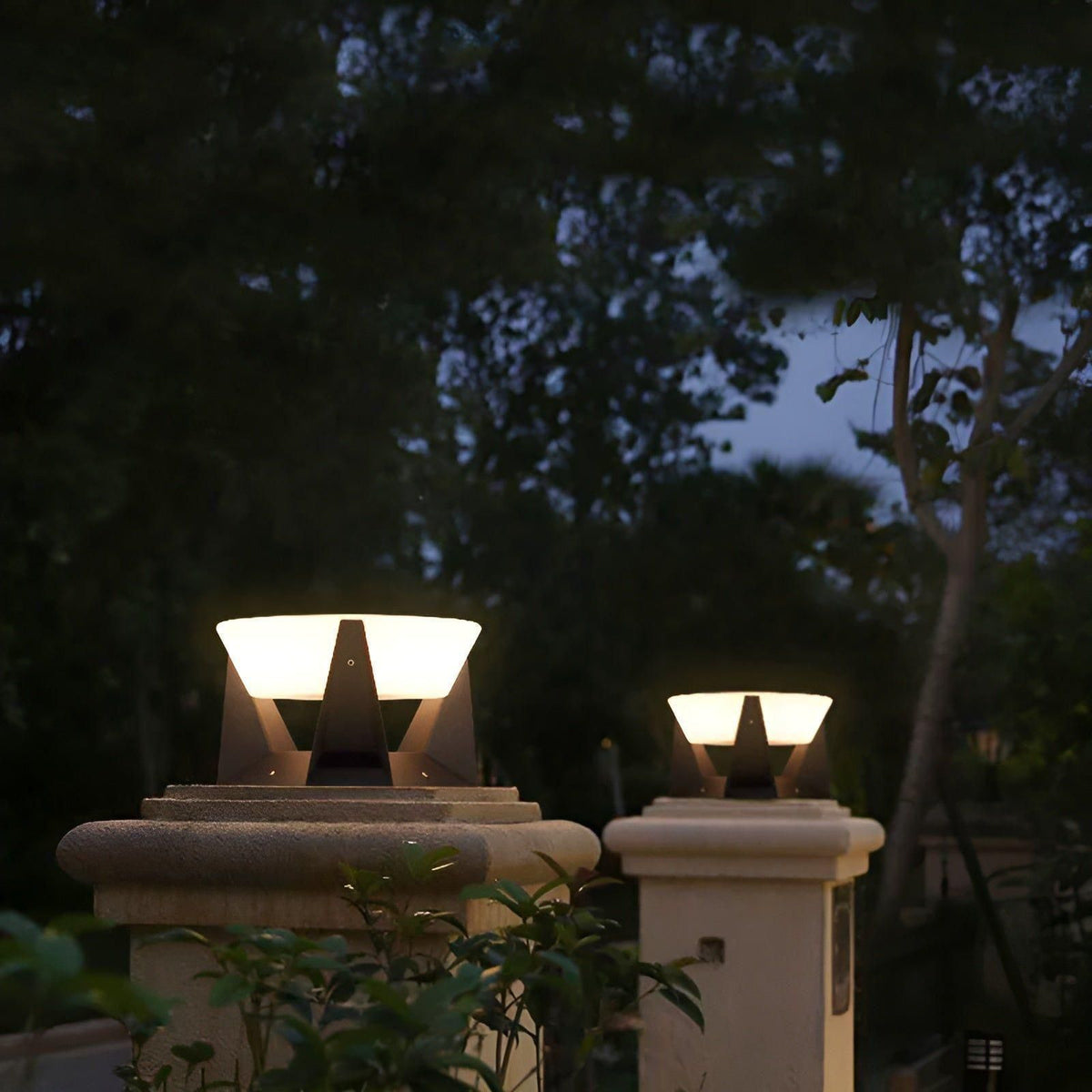 Mosrugs | Luxio Solar – Luxurious Solar-Powered Japanese Garden Lamp