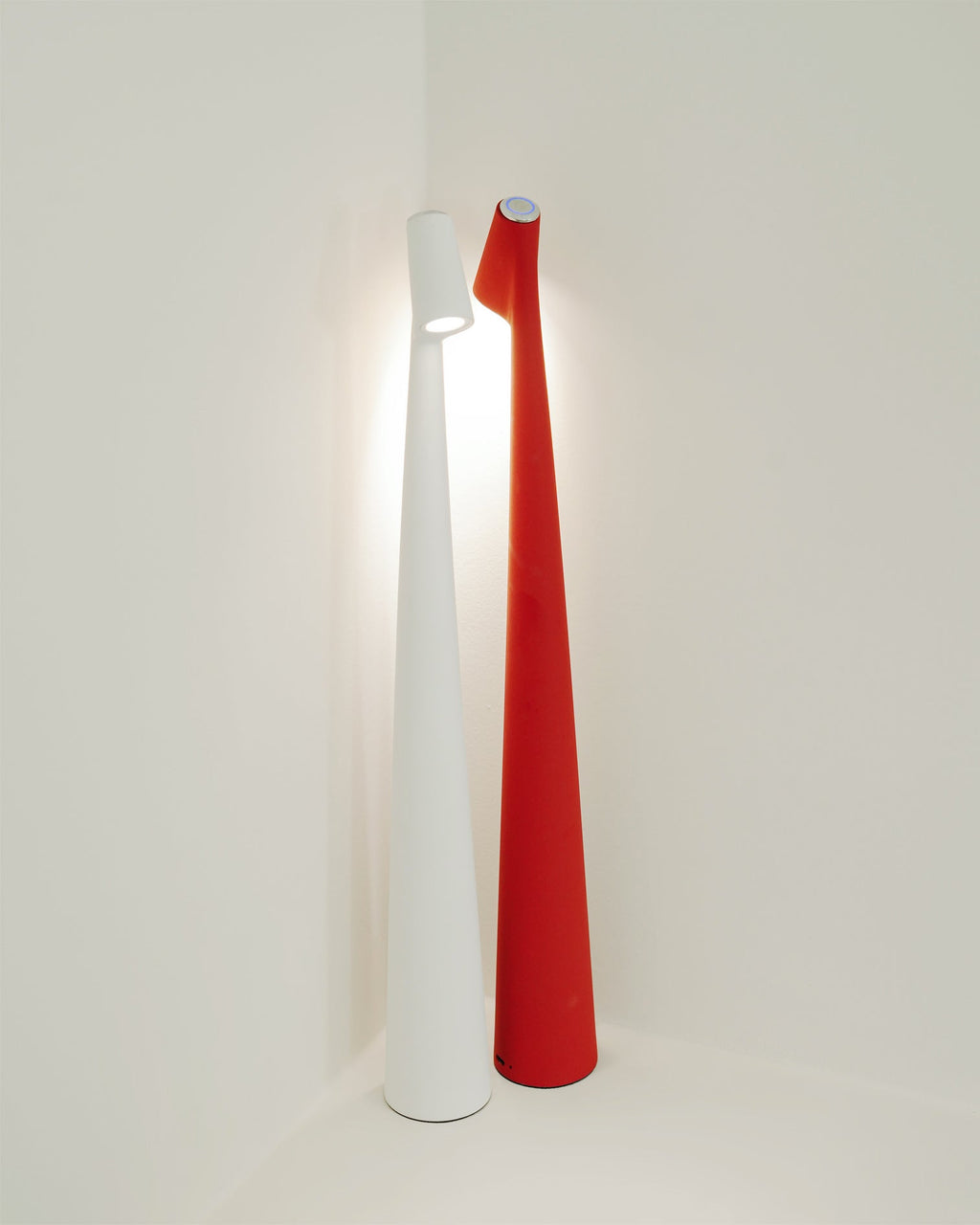 Mosrugs | EcoLight – Energy-Efficient Rechargeable Desk Lamp