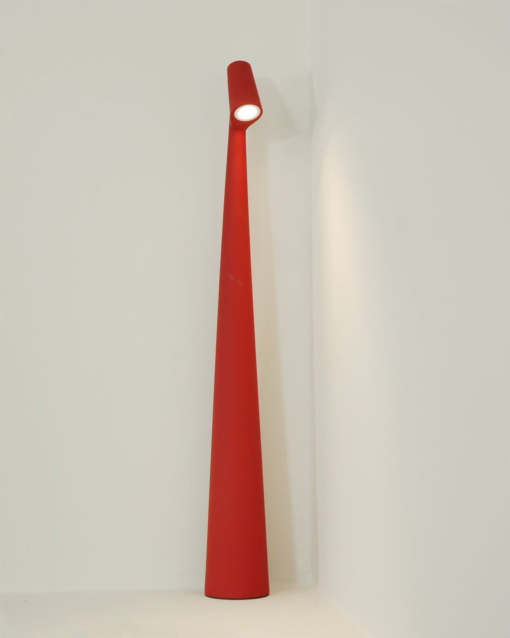 Mosrugs | EcoLight – Energy-Efficient Rechargeable Desk Lamp