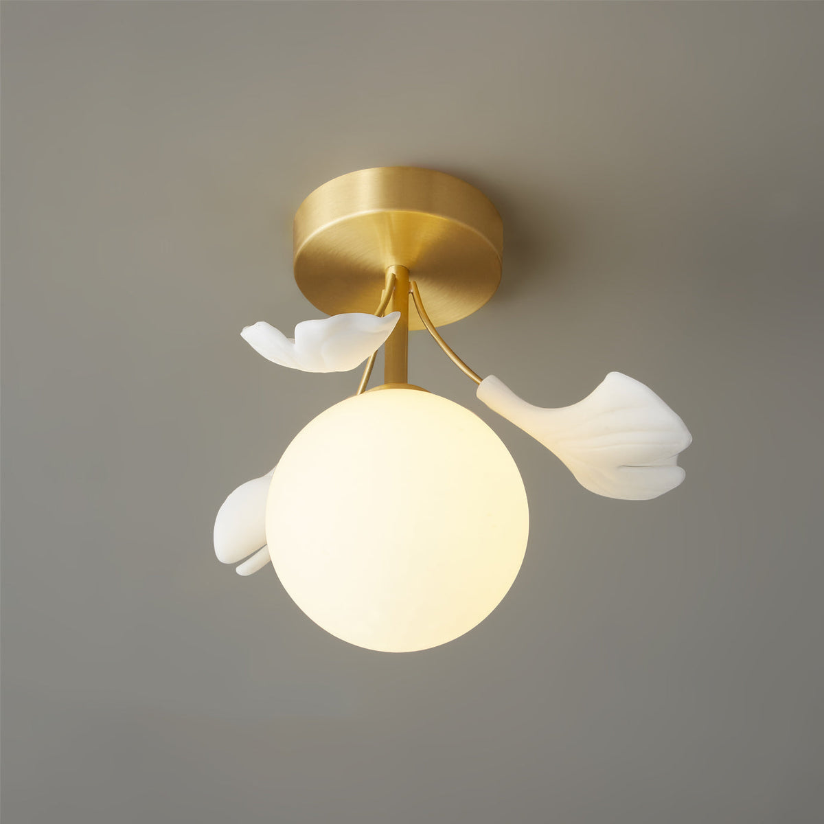 Mosrugs | GingkoLuxe - Earthy Ceiling Illumination