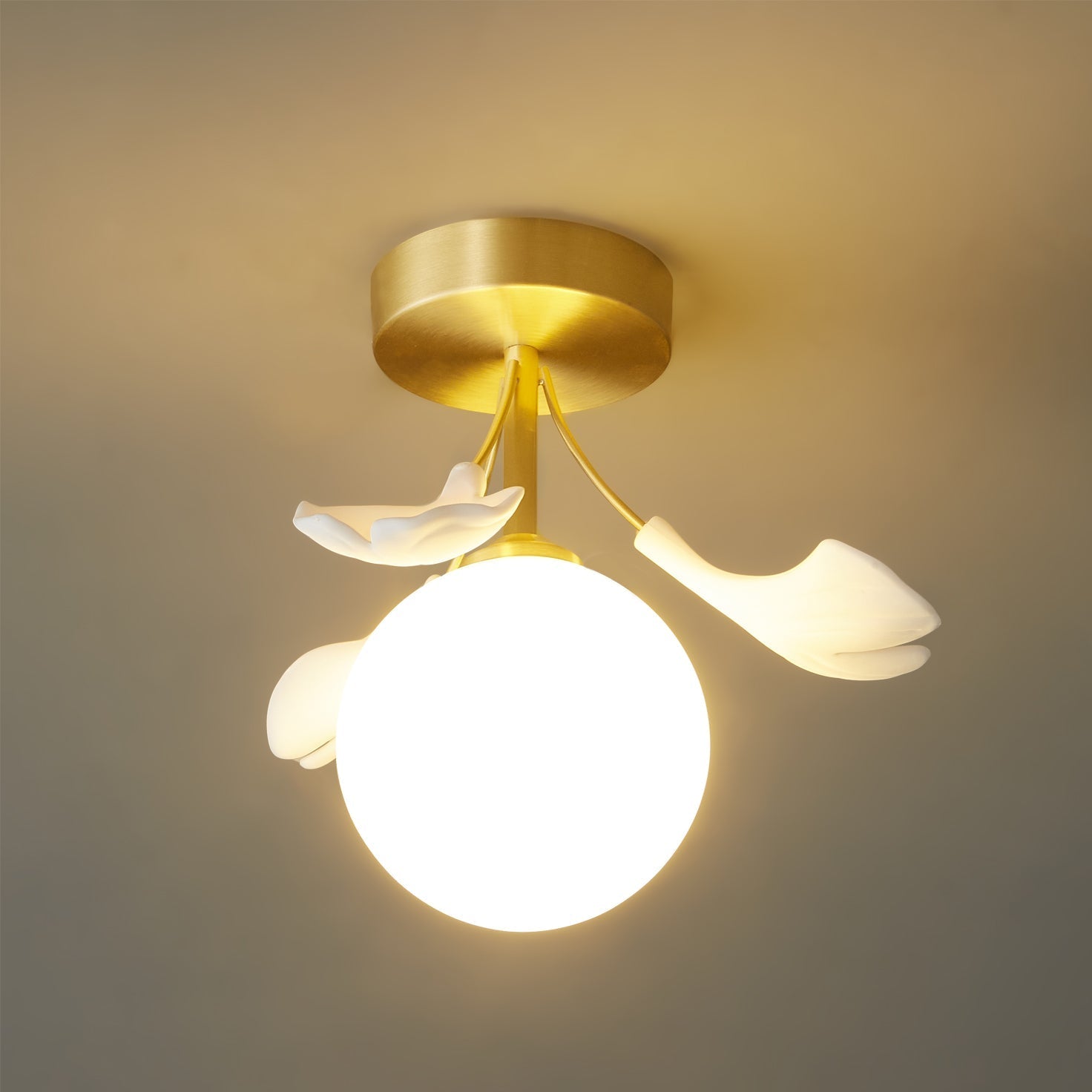 Mosrugs | GingkoLuxe - Earthy Ceiling Illumination