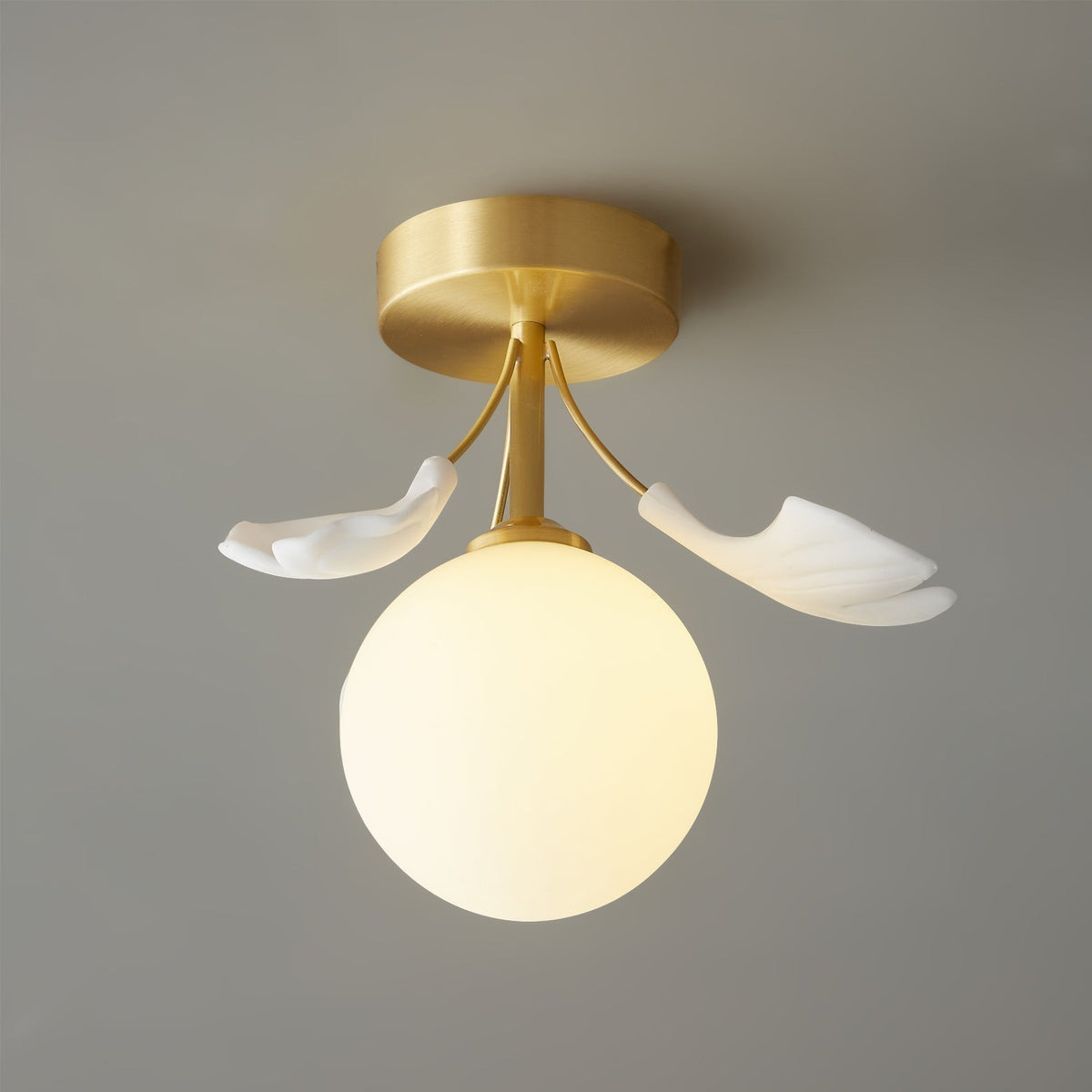 Mosrugs | GingkoLuxe - Earthy Ceiling Illumination