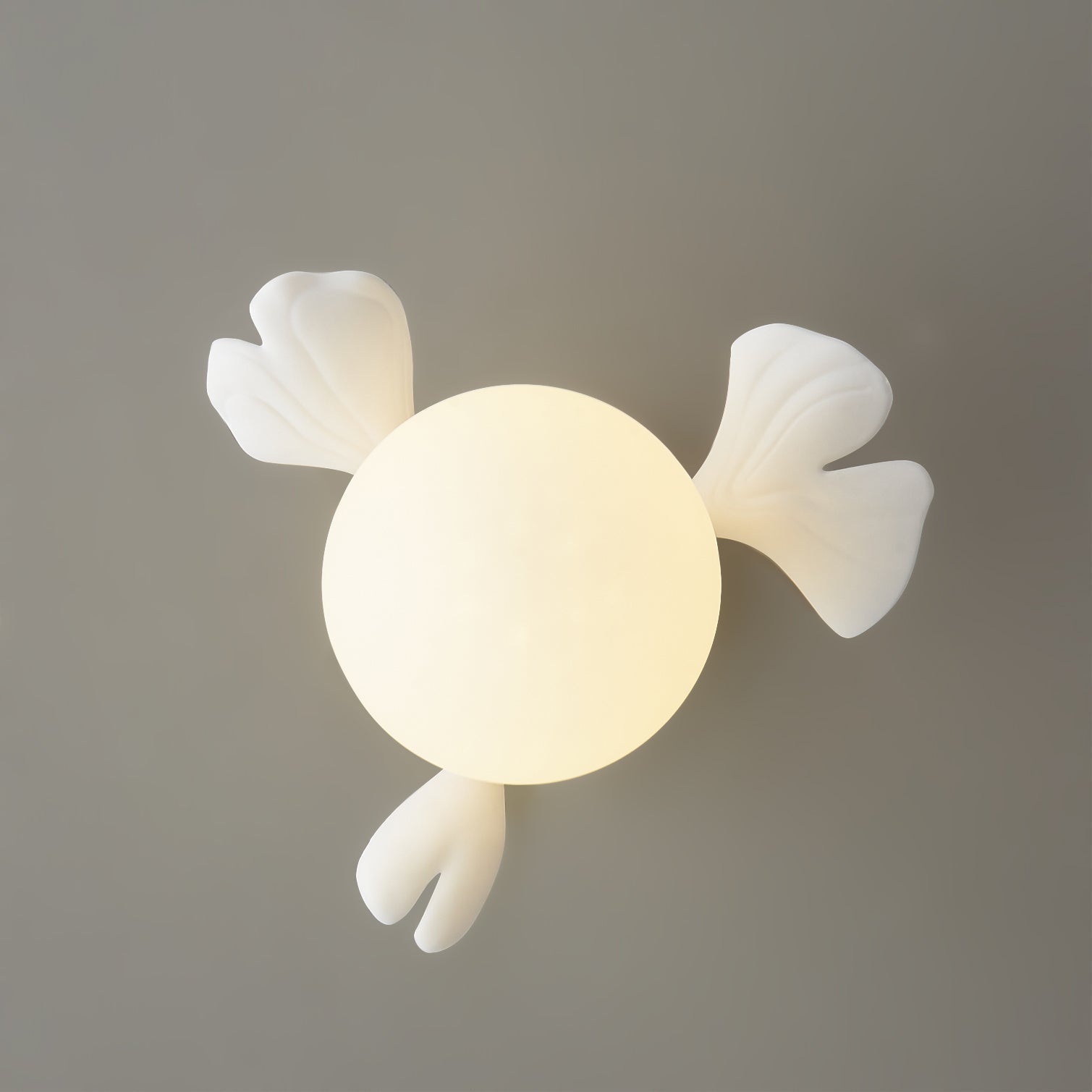 Mosrugs | GingkoLuxe - Earthy Ceiling Illumination