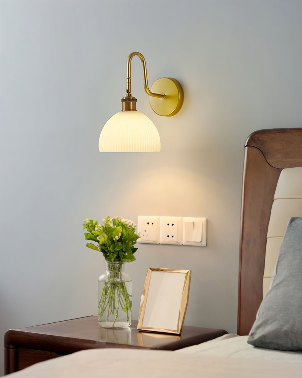 Mosrugs | HeritageBeam – Classic Wall Lamp with Luxe Elegance