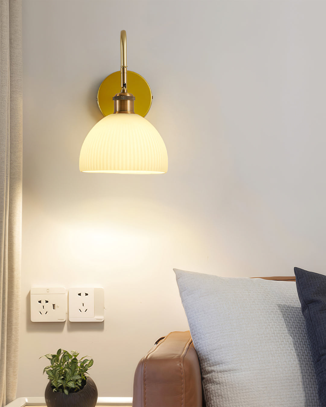 Mosrugs | HeritageBeam – Classic Wall Lamp with Luxe Elegance