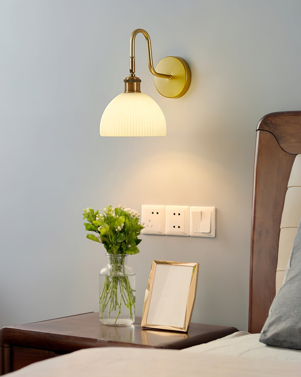 Mosrugs | HeritageBeam – Classic Wall Lamp with Luxe Elegance