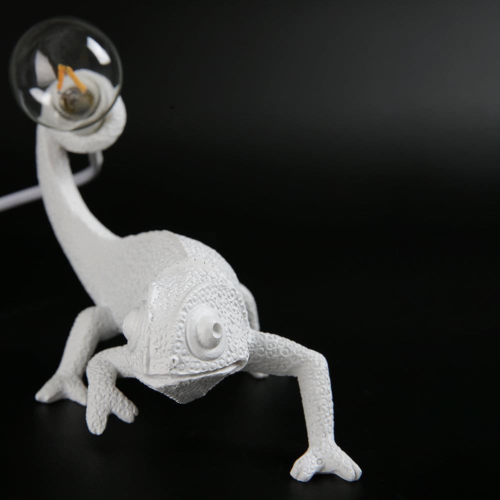 Mosrugs | CamouGlow – Resin Table Lamp with Charming Chameleon Detail