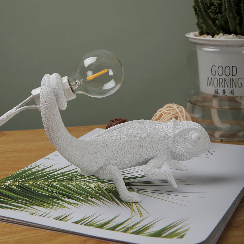 Mosrugs | CamouGlow – Resin Table Lamp with Charming Chameleon Detail