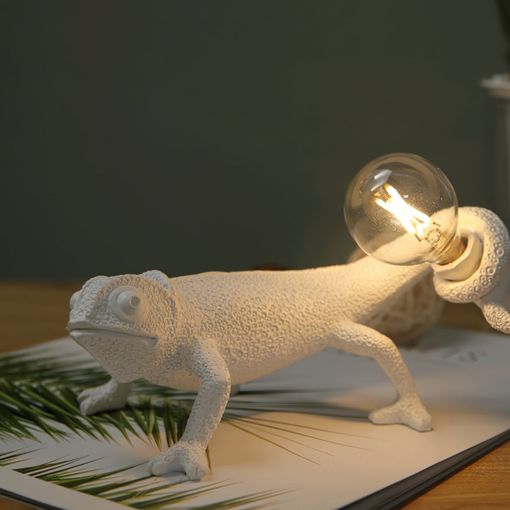 Mosrugs | CamouGlow – Resin Table Lamp with Charming Chameleon Detail