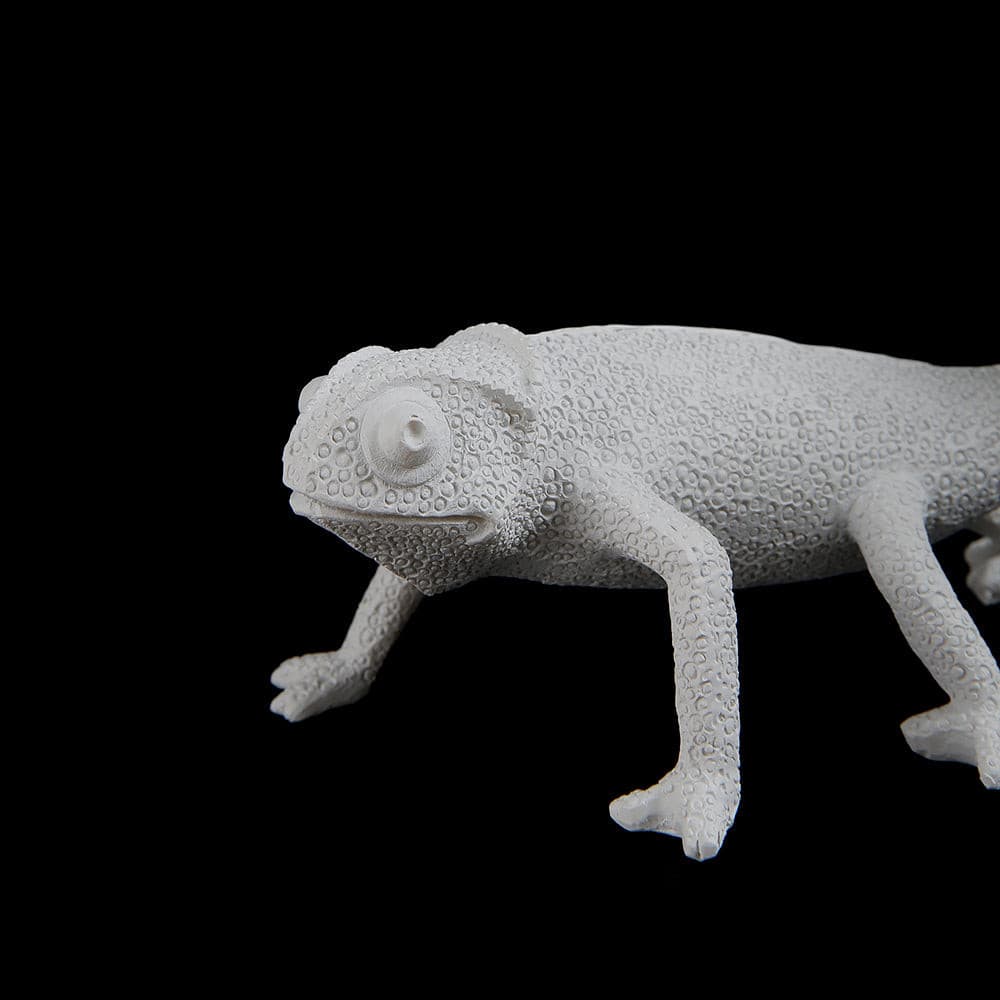 Mosrugs | CamouGlow – Resin Table Lamp with Charming Chameleon Detail