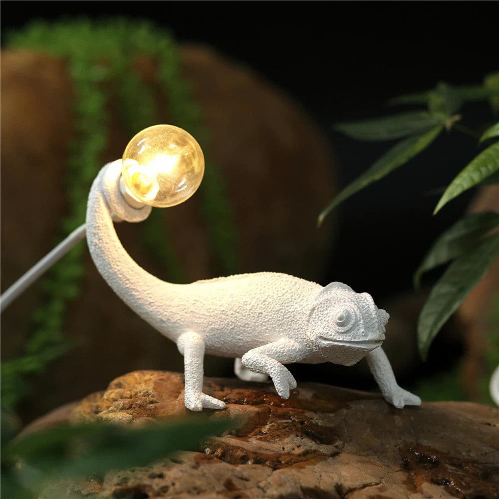 Mosrugs | CamouGlow – Resin Table Lamp with Charming Chameleon Detail