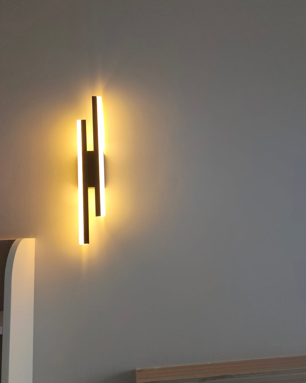Mosrugs | NordicGlow – Sleek LED Wall Lamp for Modern Spaces