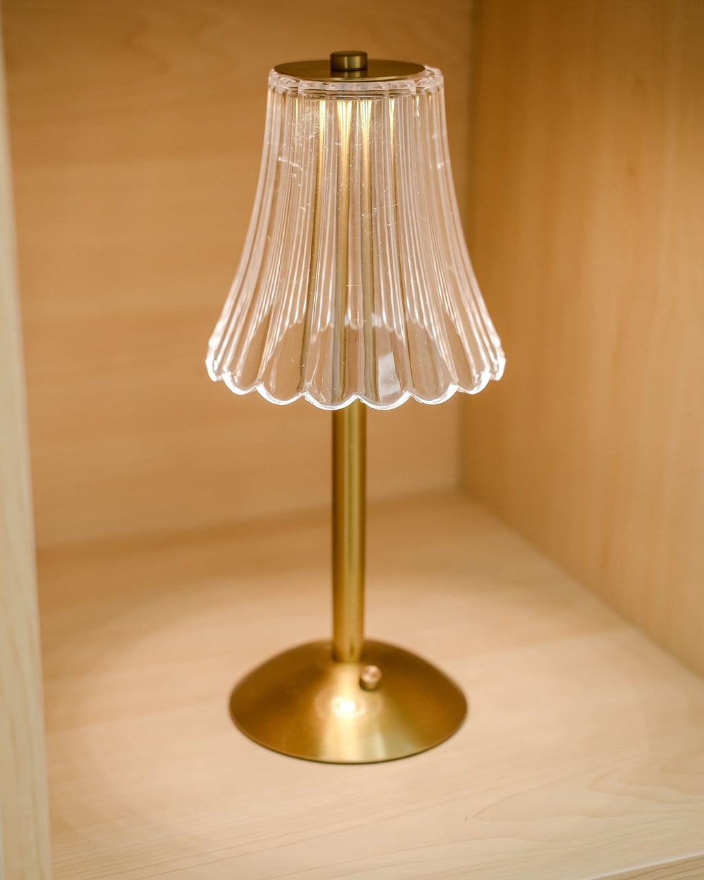 Mosrugs | RadiantGold – Elegant Portable Table Lamp