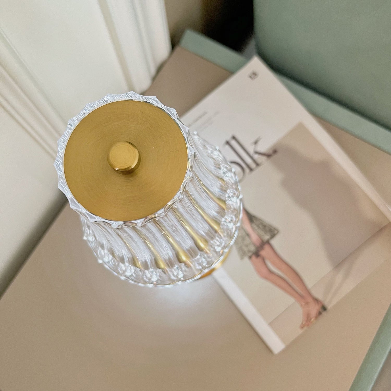 Mosrugs | RadiantGold – Elegant Portable Table Lamp