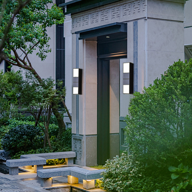Mosrugs | SunFence - Efficient Solar Garden Lamp