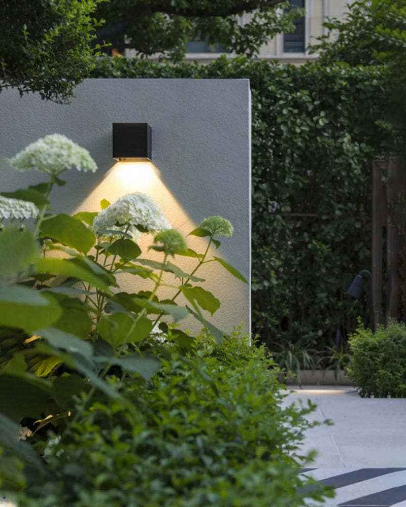 Mosrugs | GlowBeam – Elegant Outdoor Wall Lamp for Mood Lighting