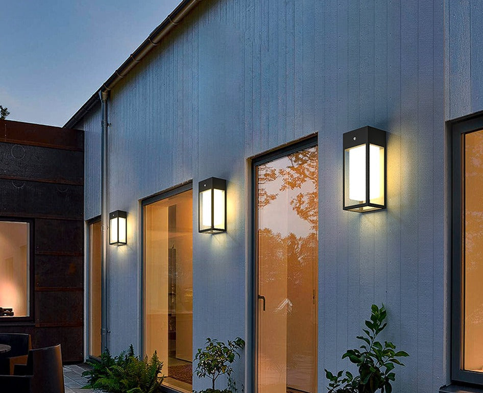 Mosrugs | SolarAura – Smart Solar Wall Lamp for the Garden