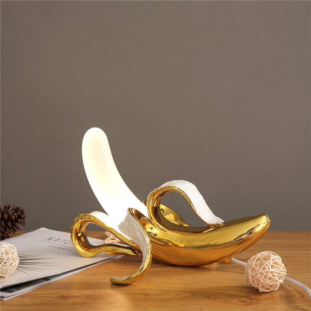 Mosrugs | GoldenBanana - Elegant Art Deco Table Lamp