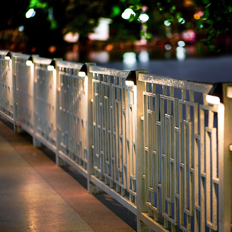 Mosrugs | SolarAura – Chic Solar Outdoor Light for a Warm Glow