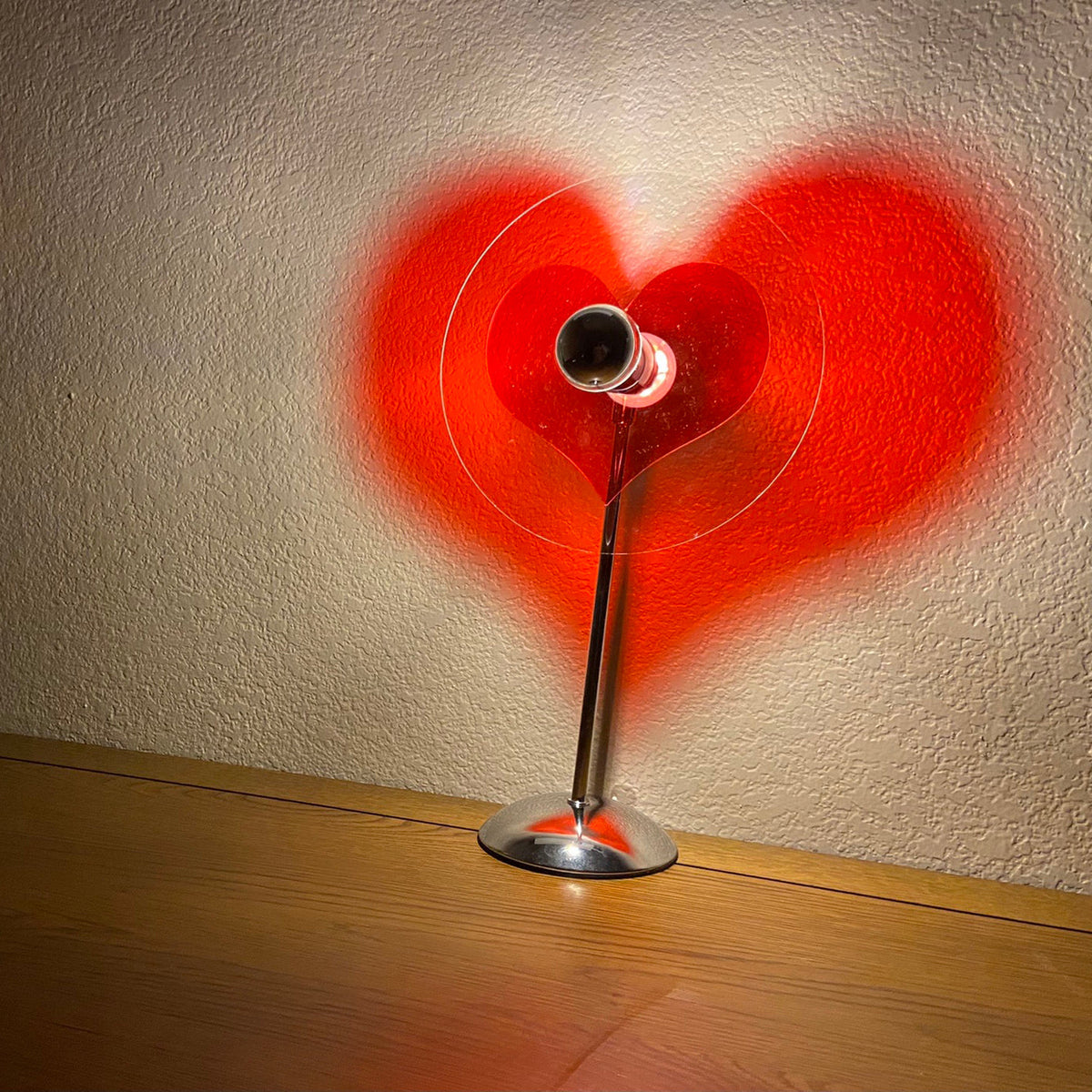 Mosrugs | LoveGlow – Elegant Table Lamp with Rechargeable LED