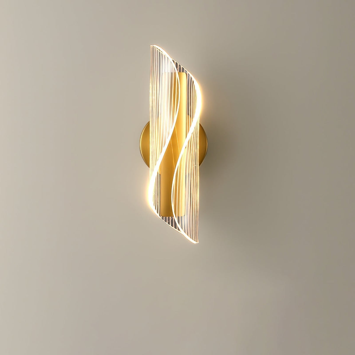 Mosrugs | CrystalAura – Sparkling Crystal Wall Light for Glamorous Touch