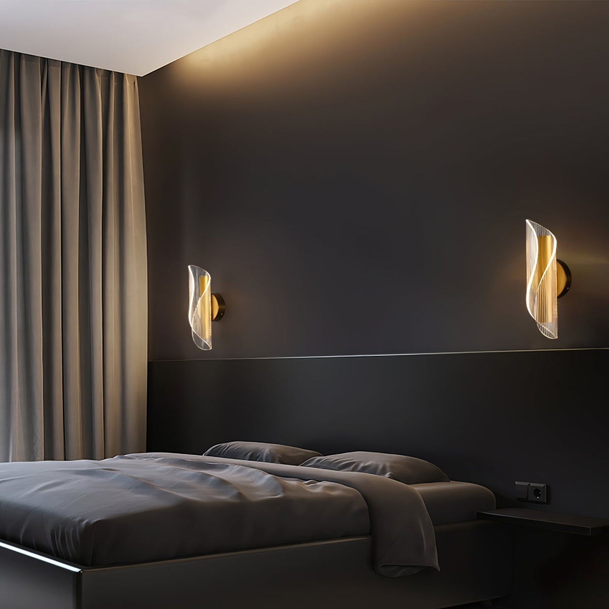 Mosrugs | CrystalAura – Sparkling Crystal Wall Light for Glamorous Touch