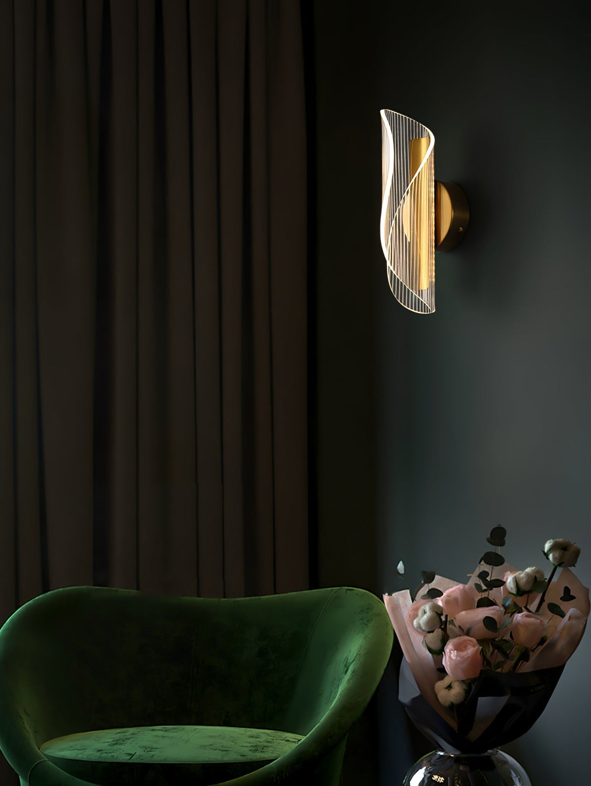 Mosrugs | CrystalAura – Sparkling Crystal Wall Light for Glamorous Touch