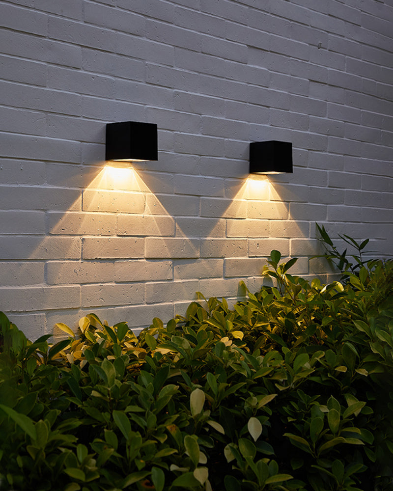 Mosrugs | GlowBeam – Elegant Outdoor Wall Lamp for Mood Lighting