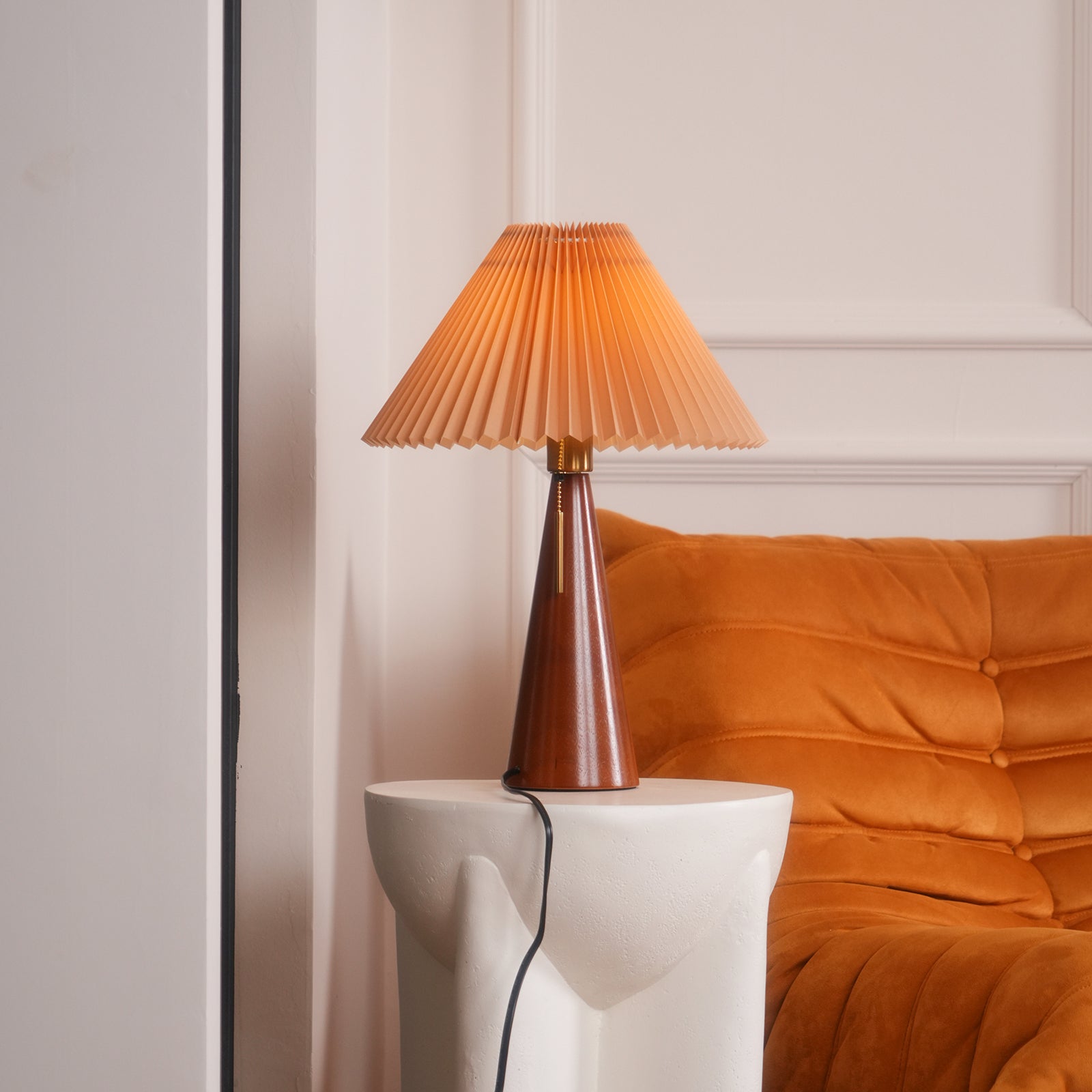 Mosrugs | AntiqueRadiance – Elegant Wood and Metal Table Lamp