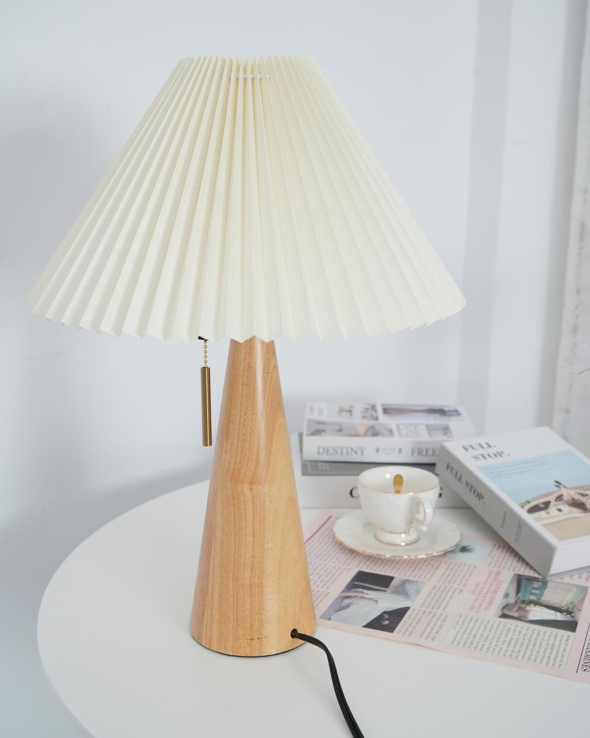 Mosrugs | AntiqueRadiance – Elegant Wood and Metal Table Lamp