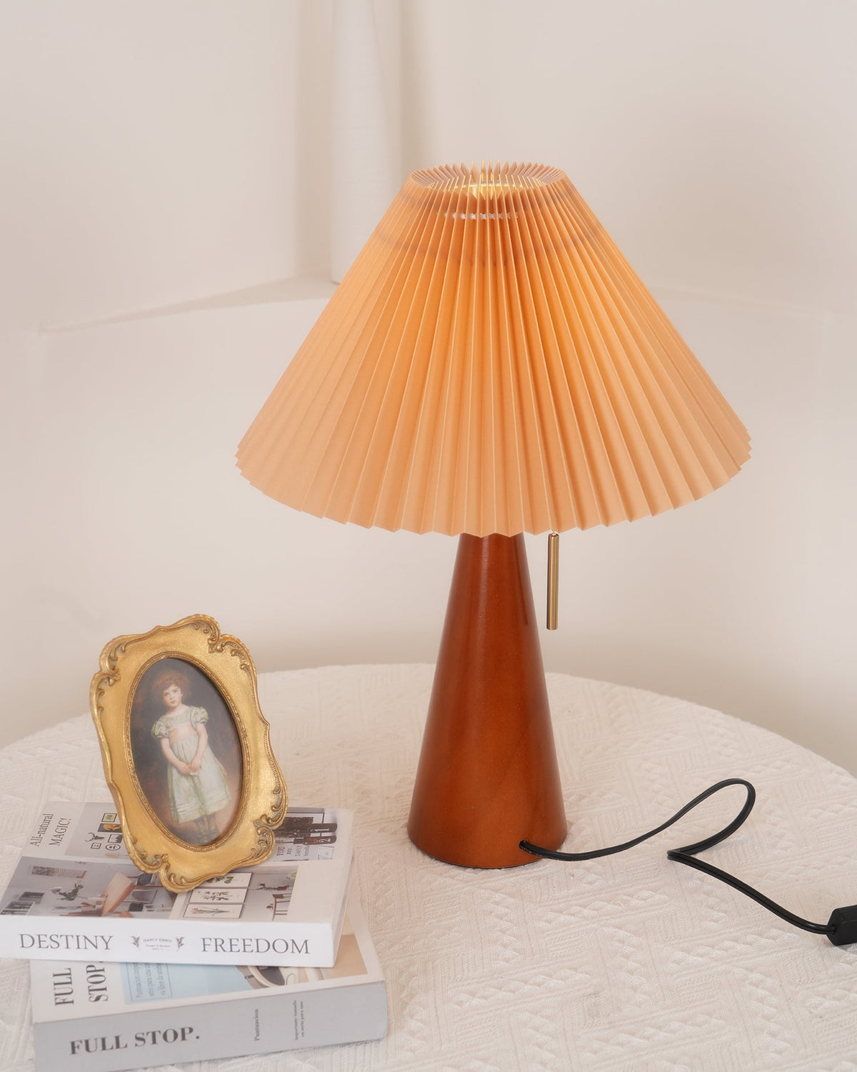 Mosrugs | AntiqueRadiance – Elegant Wood and Metal Table Lamp