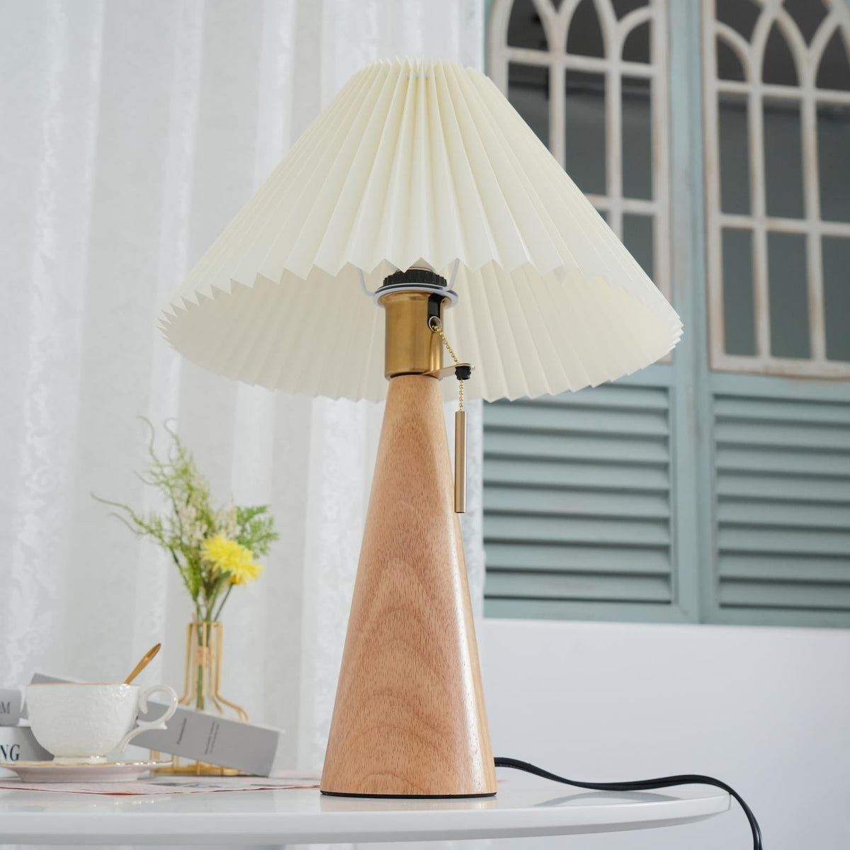 Mosrugs | AntiqueRadiance – Elegant Wood and Metal Table Lamp