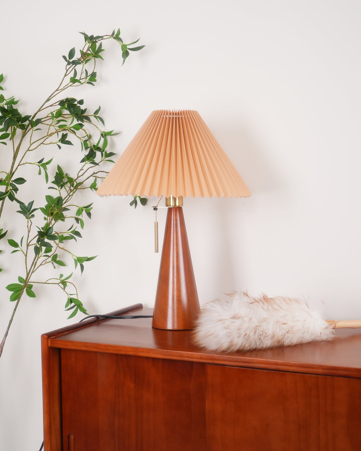 Mosrugs | AntiqueRadiance – Elegant Wood and Metal Table Lamp