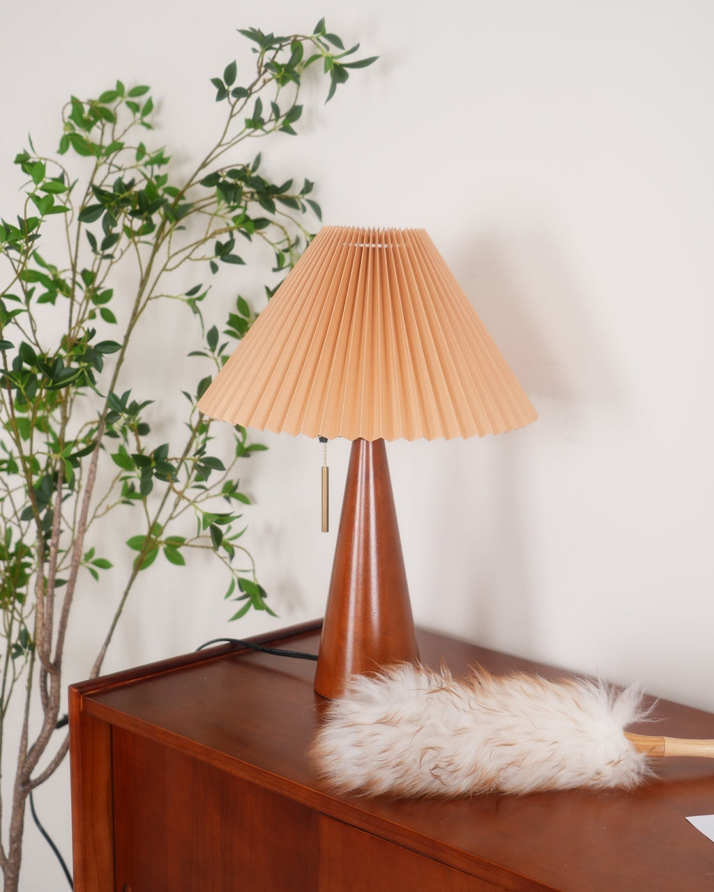 Mosrugs | AntiqueRadiance – Elegant Wood and Metal Table Lamp
