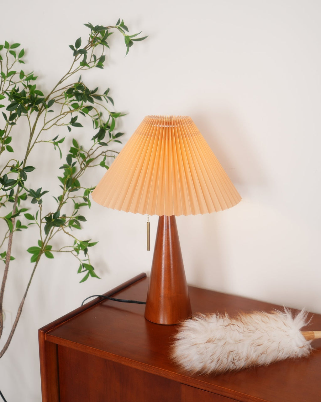 Mosrugs | AntiqueRadiance – Elegant Wood and Metal Table Lamp