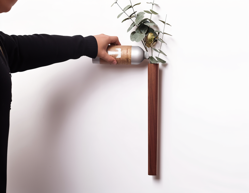 Mosrugs | FreshFloret Wall-Mounted Wooden Vase – Solid Beech & Walnut Flower Display