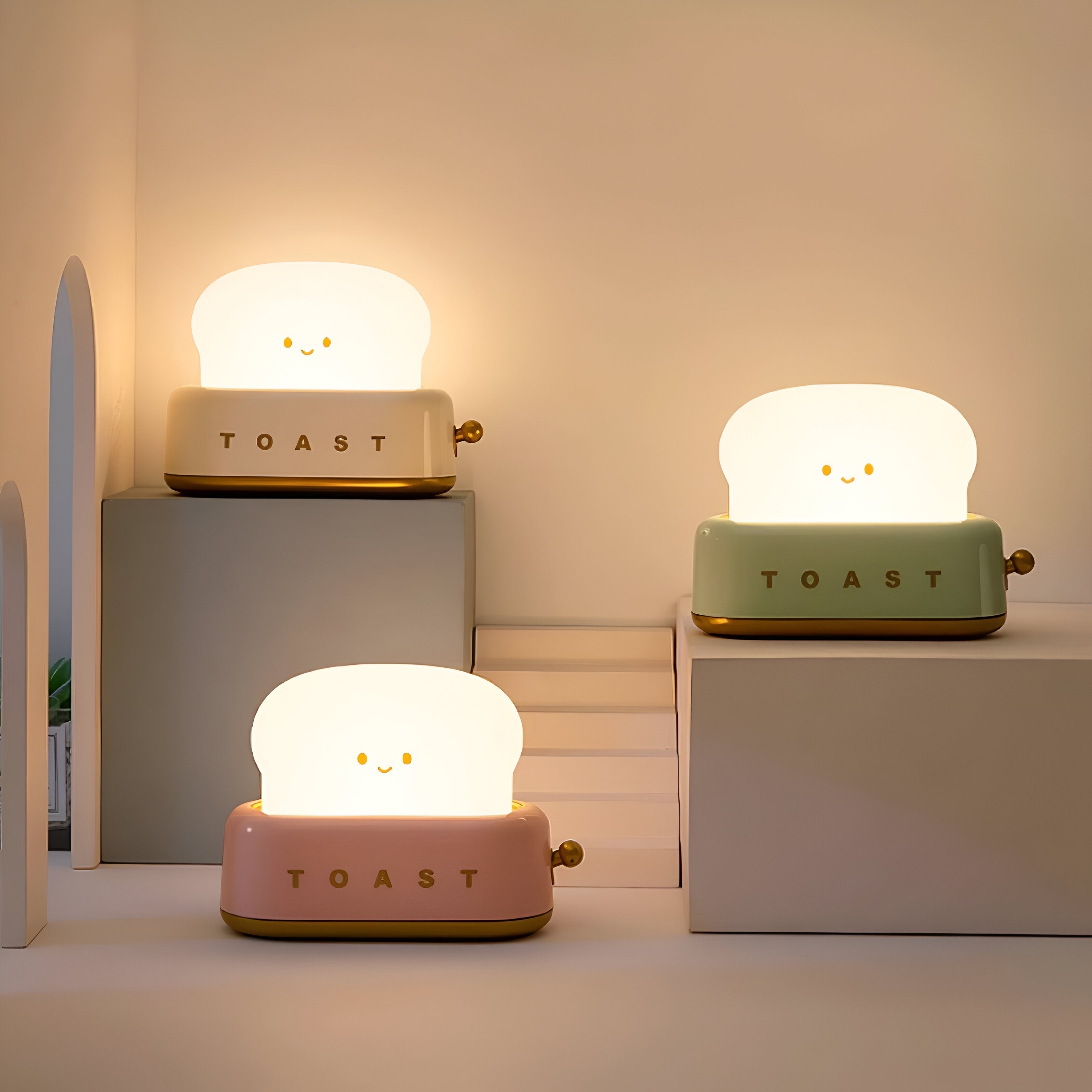 Mosrugs | TinyToast Table Lamp – Portable Toaster-Shaped Night Light with Dimmable LED & USB Port