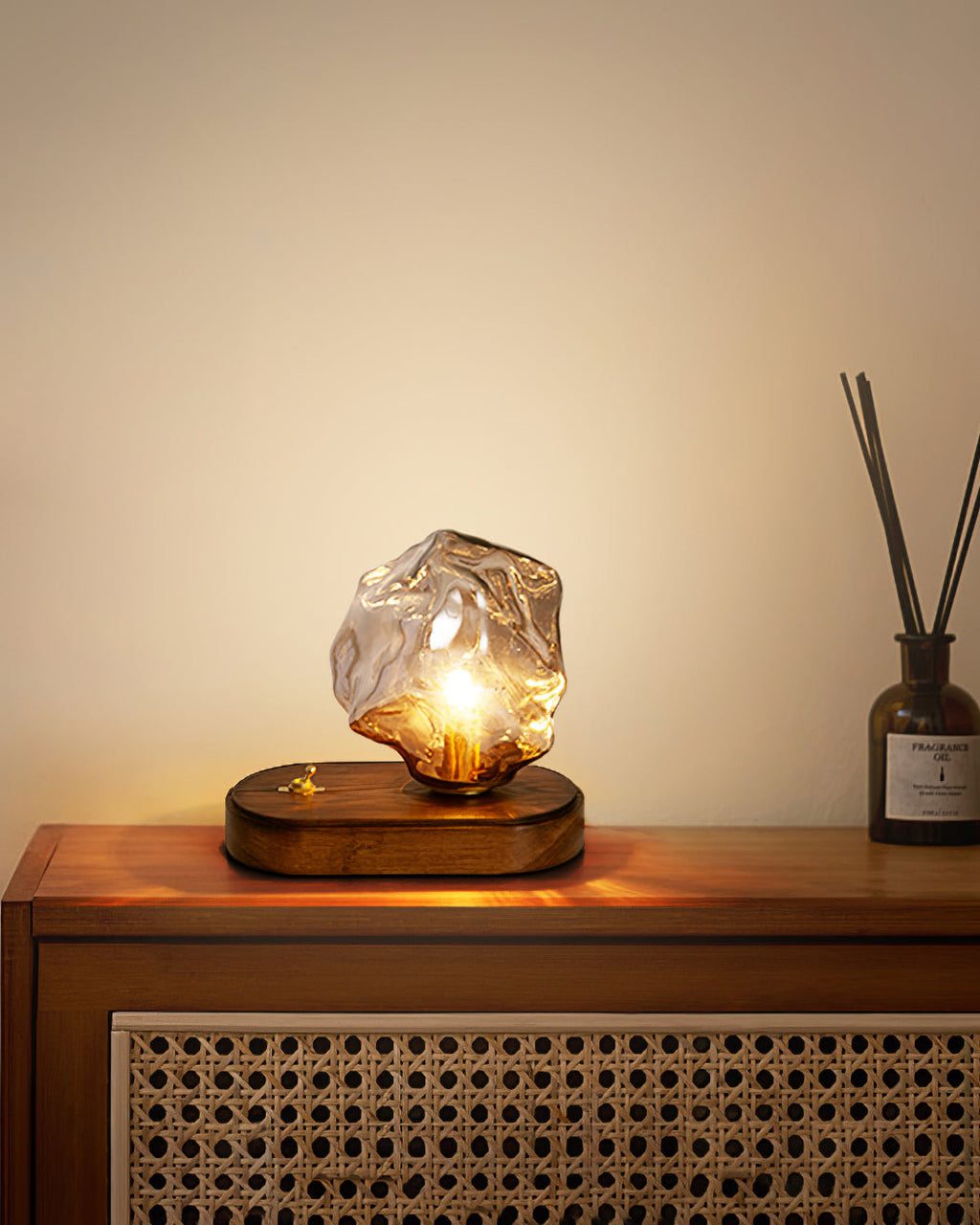 Mosrugs | RusticLume – Amber Glass and Wooden Table Lamp