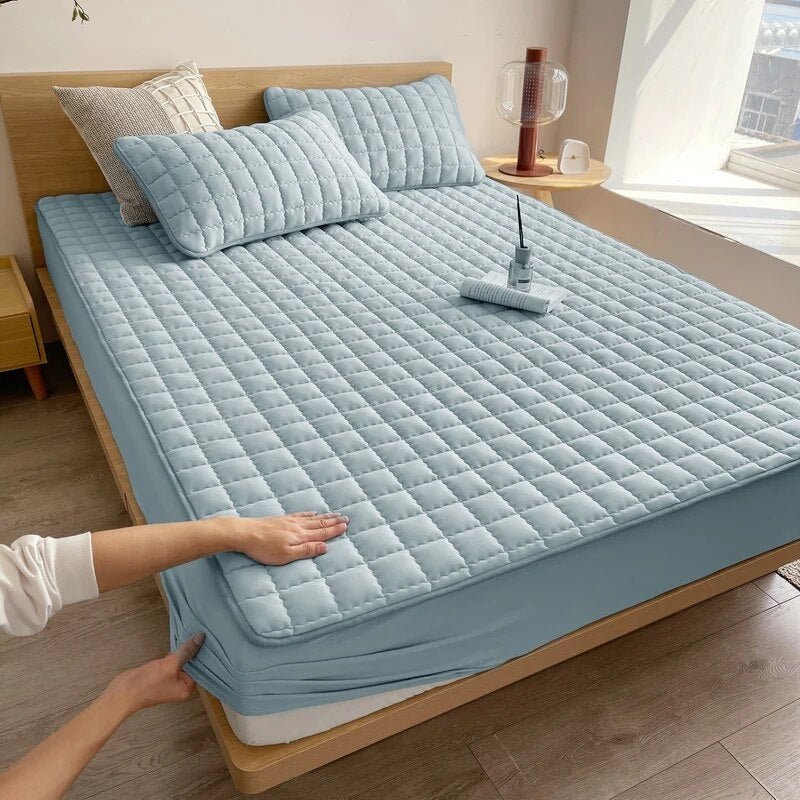 Mosrugs | King Size Waterproof Mattress Protector, Soft and Breathable Mattress Cover for Ultimate Comfort