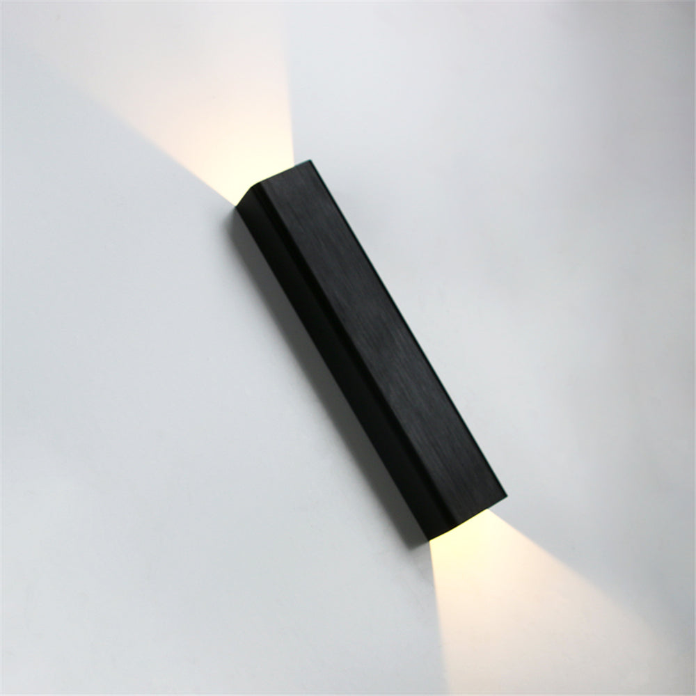 Mosrugs | BeamLuxe – Sleek Outdoor Lamp for Contemporary Spaces
