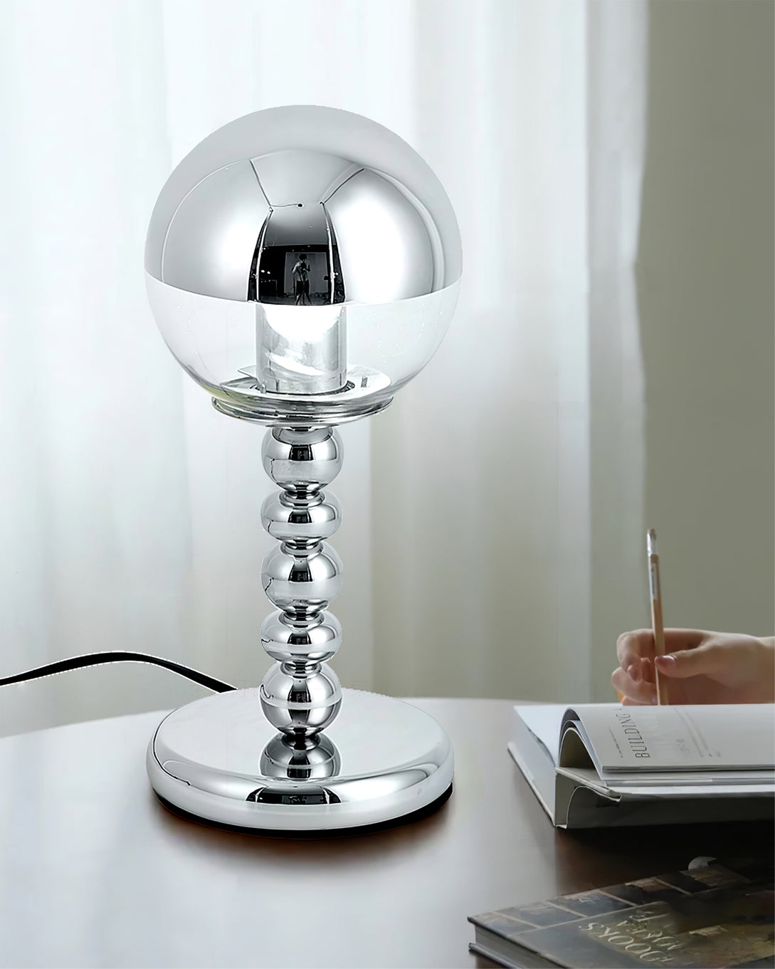Mosrugs | MirrorGlow – Minimalist Chrome Table Lamp