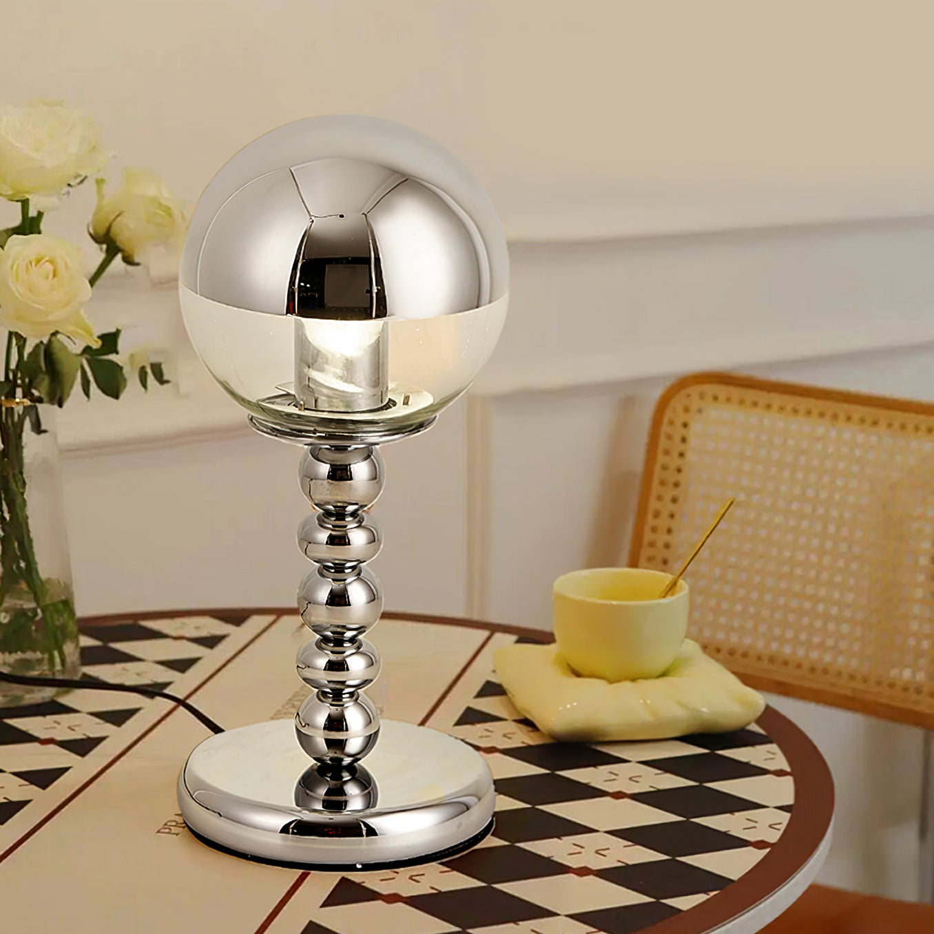 Mosrugs | MirrorGlow – Minimalist Chrome Table Lamp