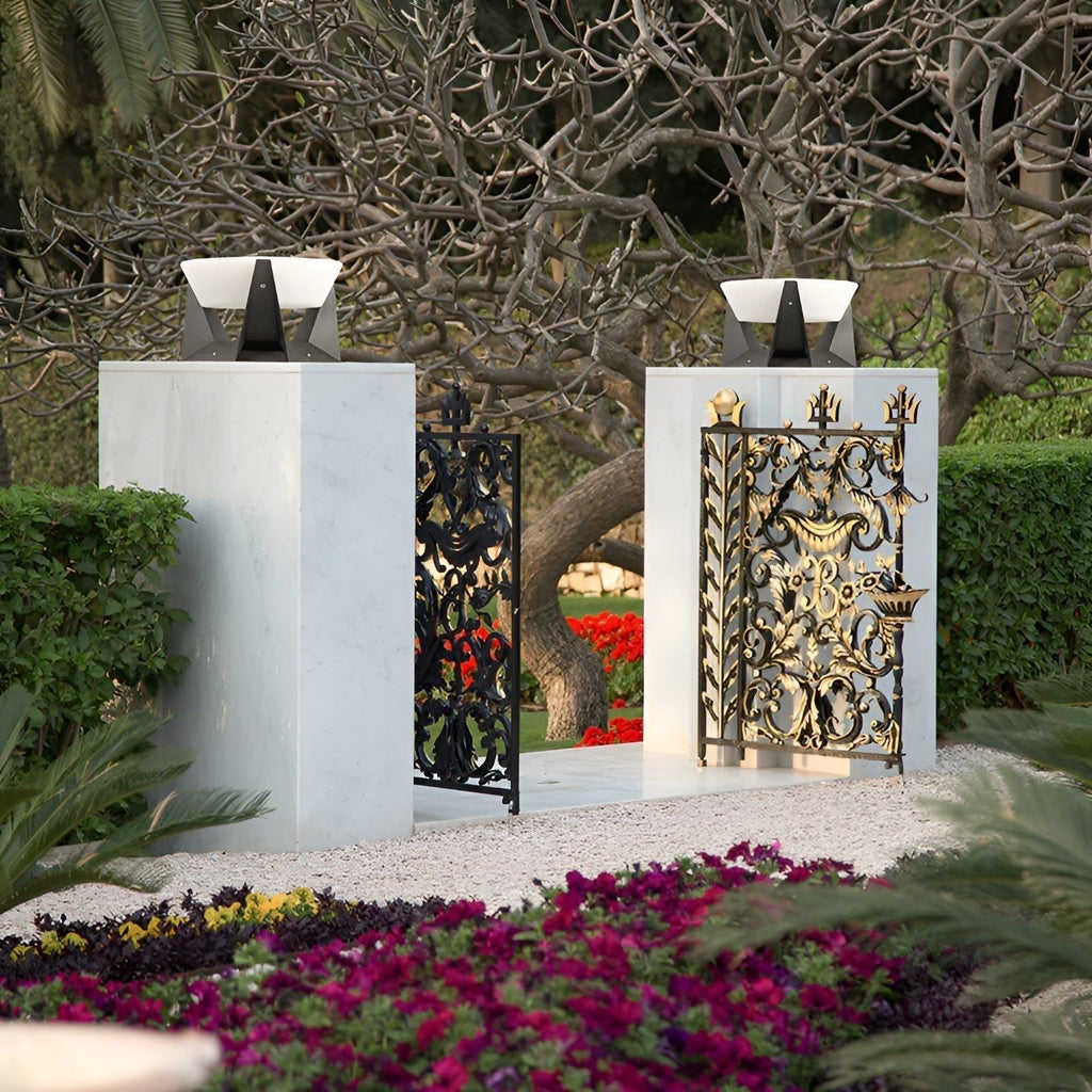 Mosrugs | Luxio Solar – Luxurious Solar-Powered Japanese Garden Lamp