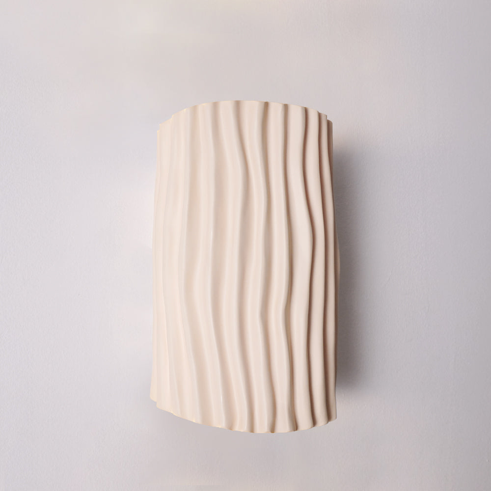 Mosrugs | NordicLuxe – Resin Wall Light with Warm and Inviting Glow